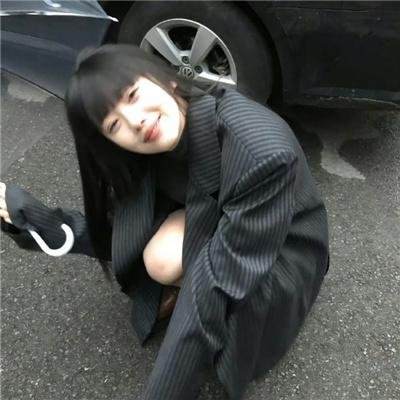 头部网红深夜酒吧买醉，品牌连夜解约，前后半年引热议